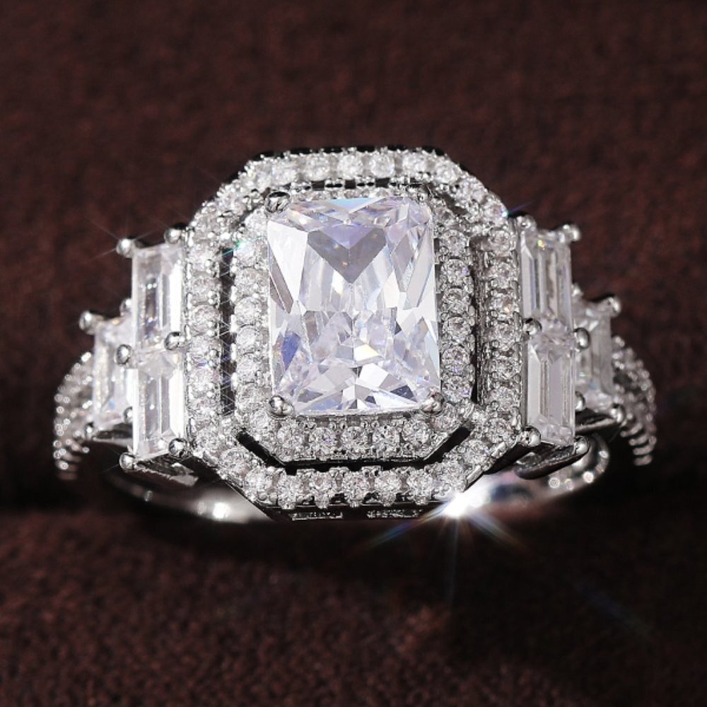 😍Radiant Shiny Cubic Zircon Sumptuous Silver Plated Luxury Wedding Rings, L137